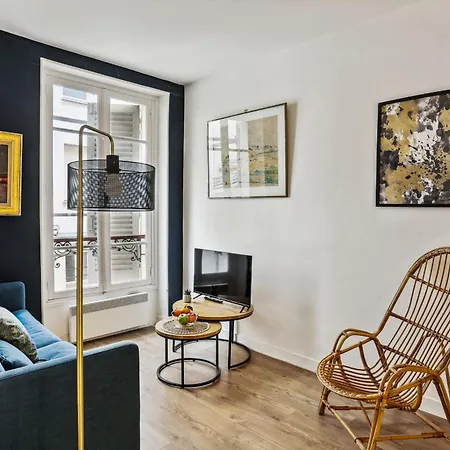 Invalides & Tour Eiffel - Cityapartmentstay *